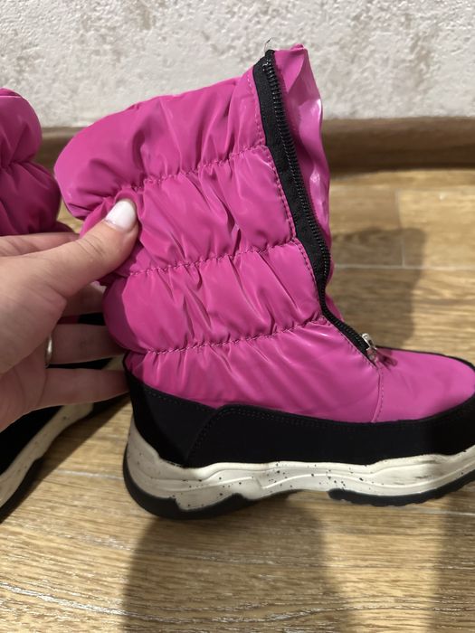 Зимові черевики для дівчинки 28р