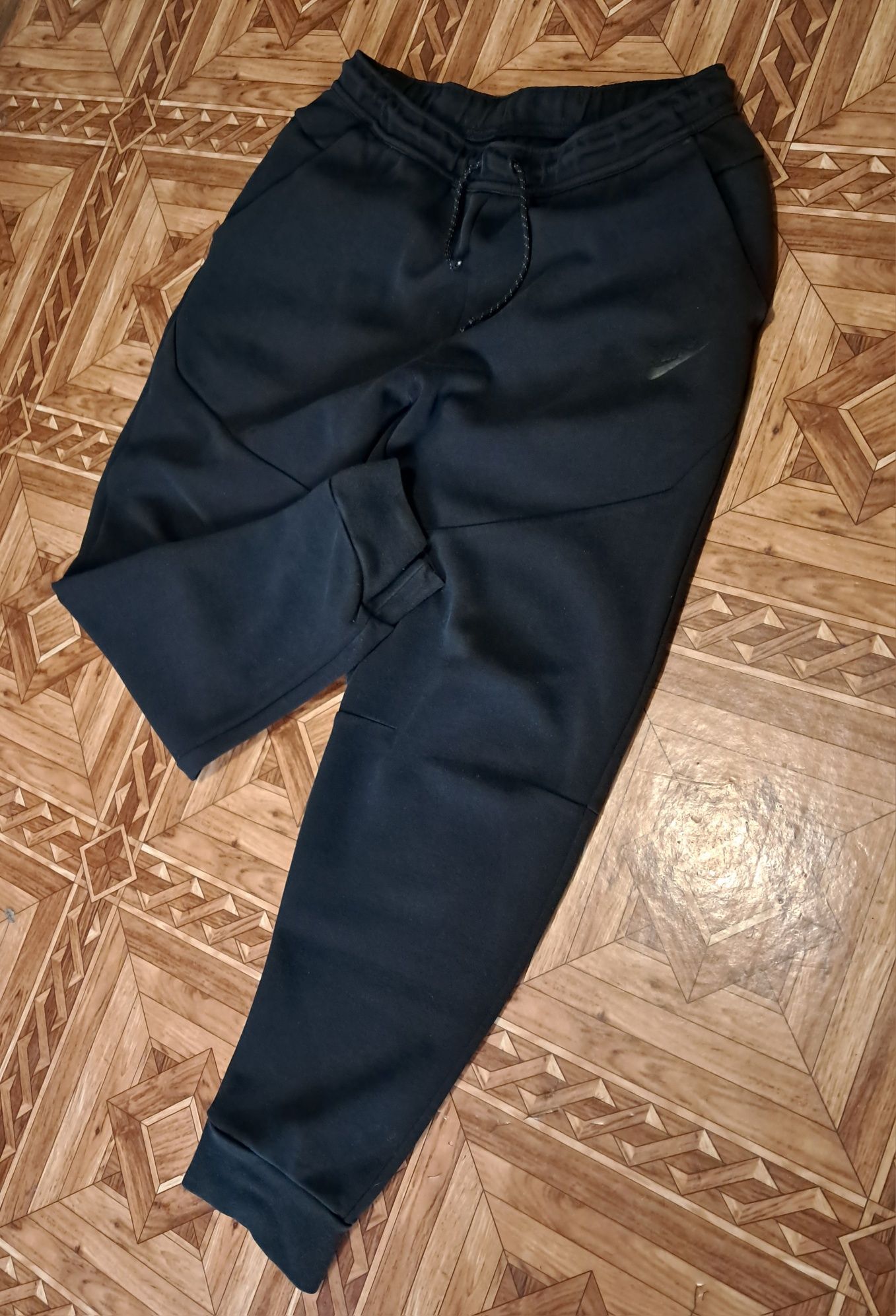 Спортивные Штаны Nike Tech Fleece" L Original" В отличном состоянии.