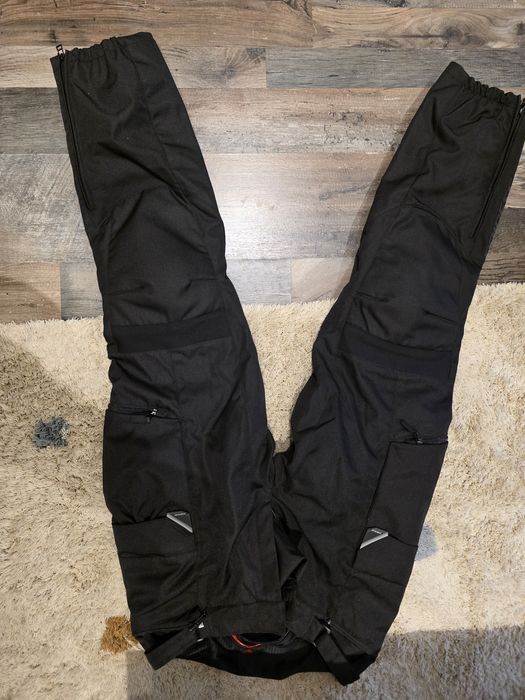 Calças dainese novas