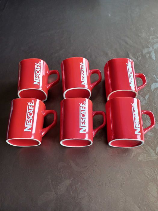 Chávenas da NESCAFÈ em vermelho - NOVAS