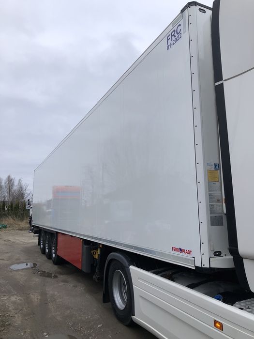 Wynajem naczep chłodnia standard doppelstock Thermoking Carrier