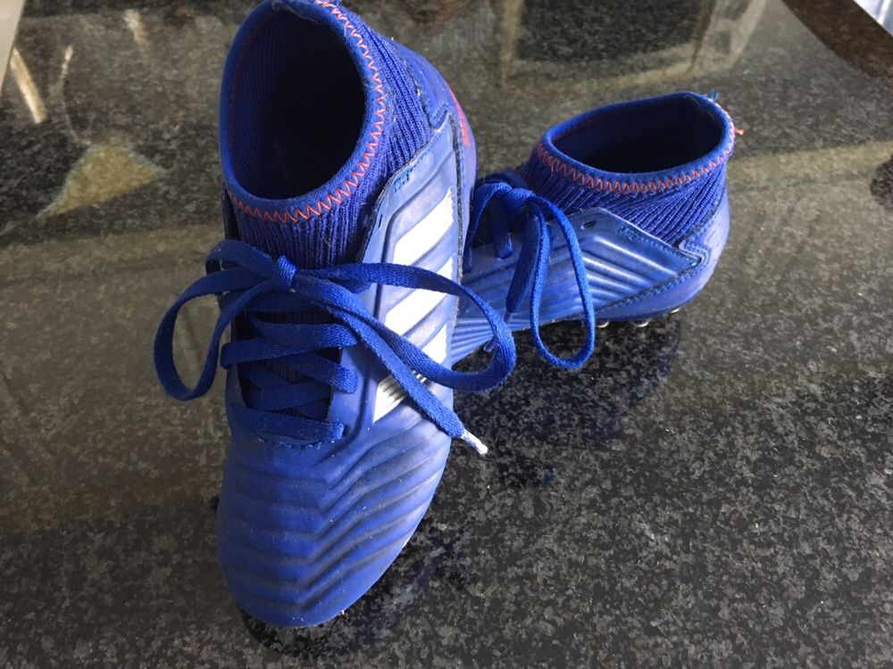 Vendo chuteiras relvado sintético,  ADIDAS n. 30