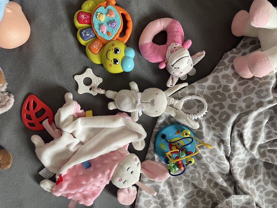 Дот іграшок для малюків