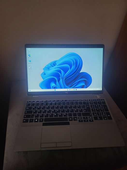 Laptop dell latitude 5511 i5 model 10400  16gb 256ss