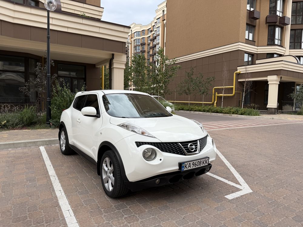 Nissan жук в продажі