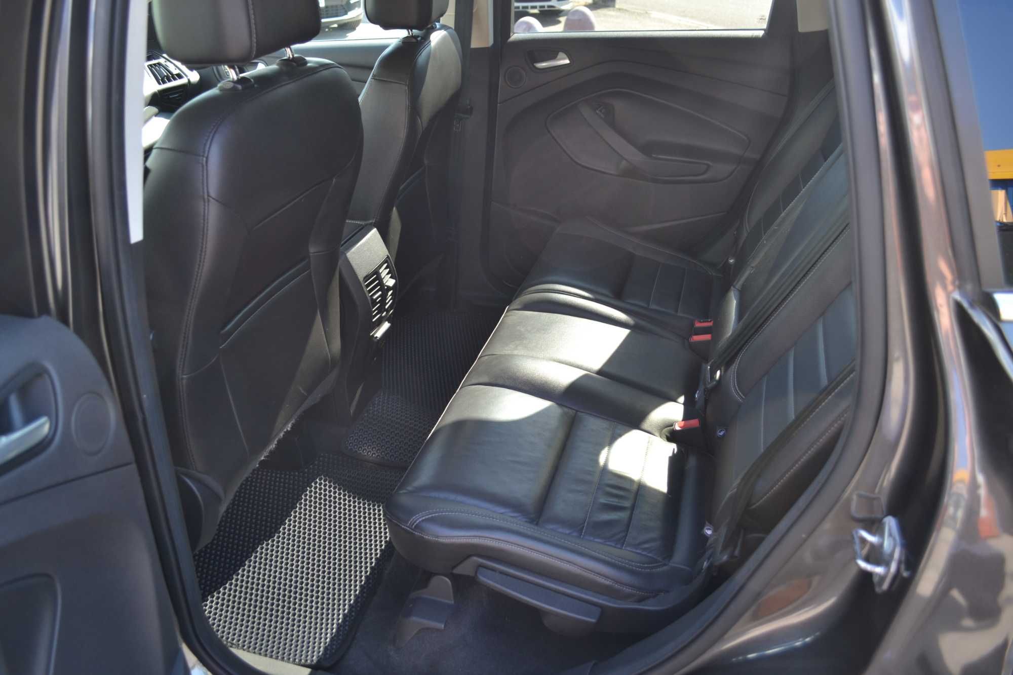 Ford Escape Titanium, 2015, в ідеальному стані від першого власника.