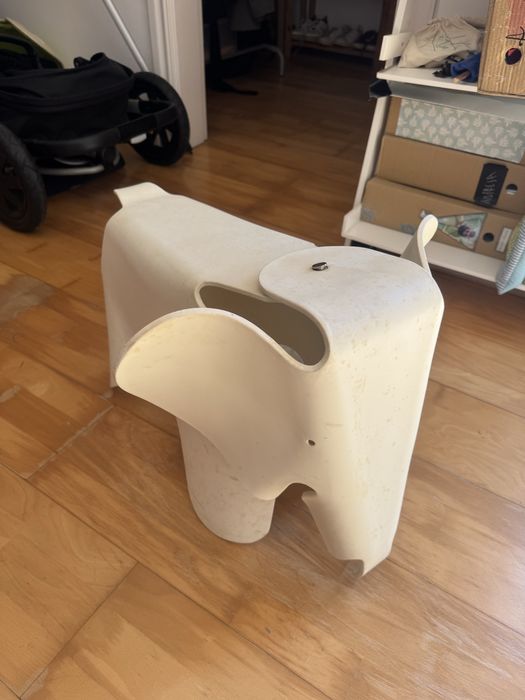 Elefante Vitra Eames Plastic (Brinquedo/Decoração)