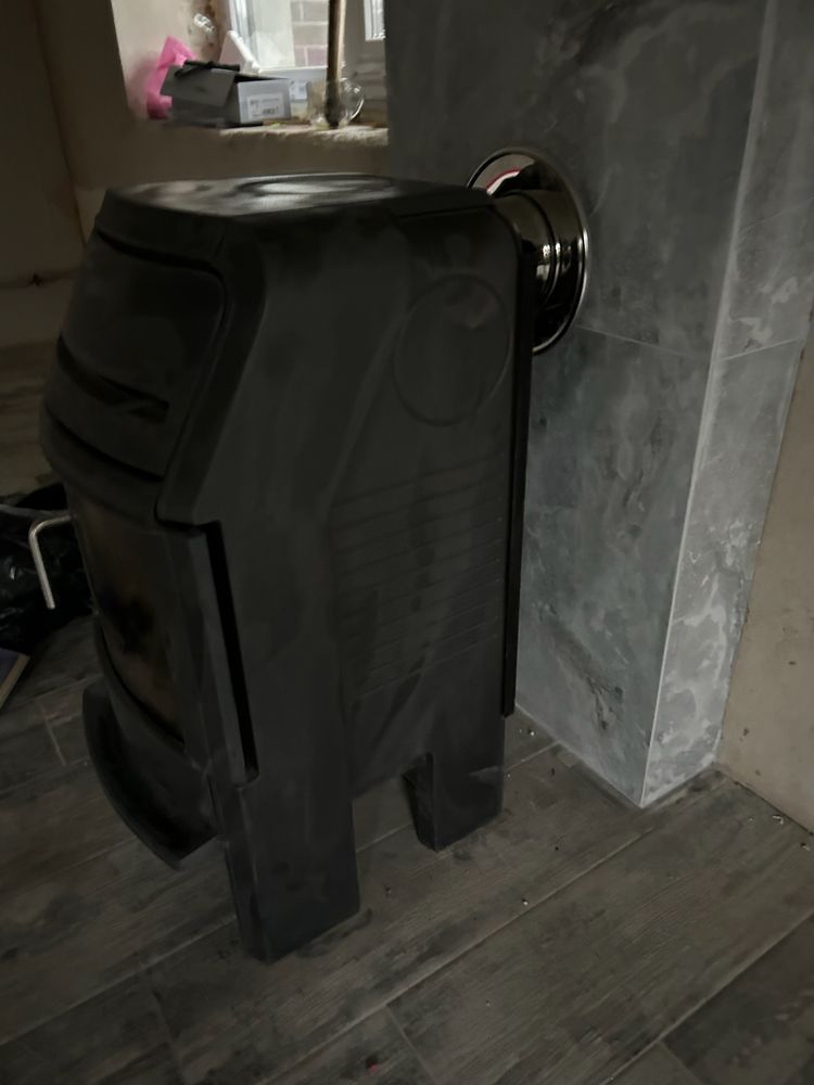Чавунна піч камін буржуйка Jotul F 220 BP
