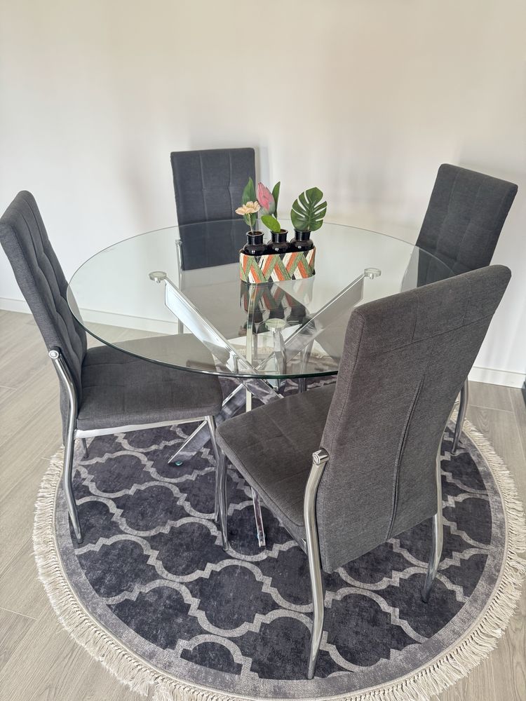 Conjunto Sala (Mesa, Cadeiras, Tapete)