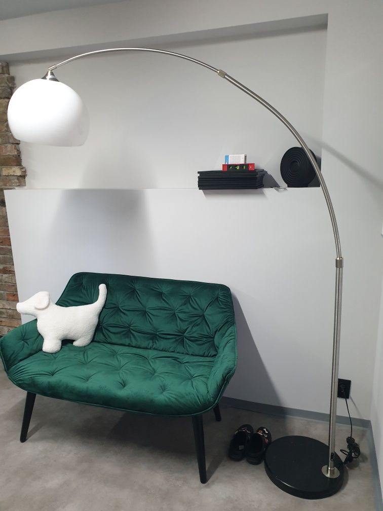 Duża lampa podłogowa