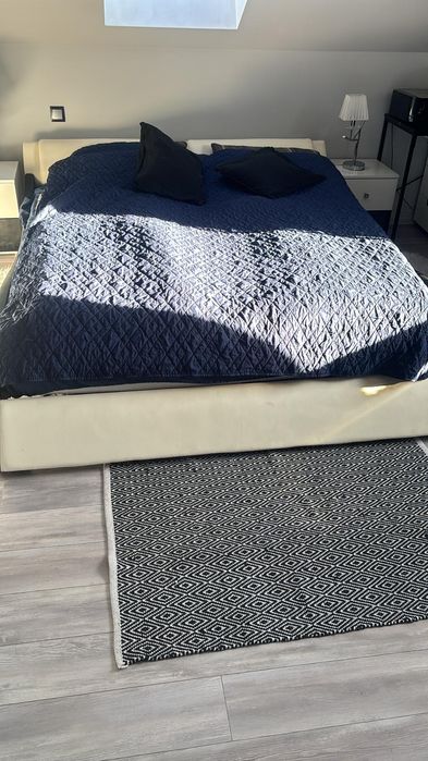 Łóżko małżeńskie 220x200. Materac 200x180