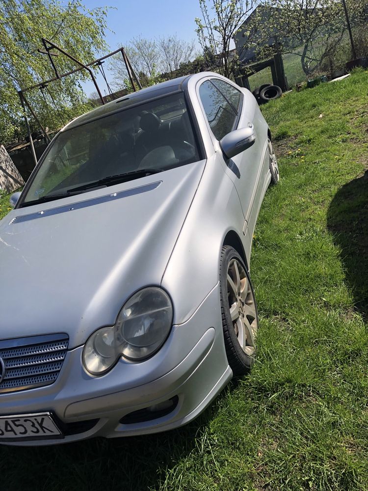 Mercedes C180 uszkodzony silnik.