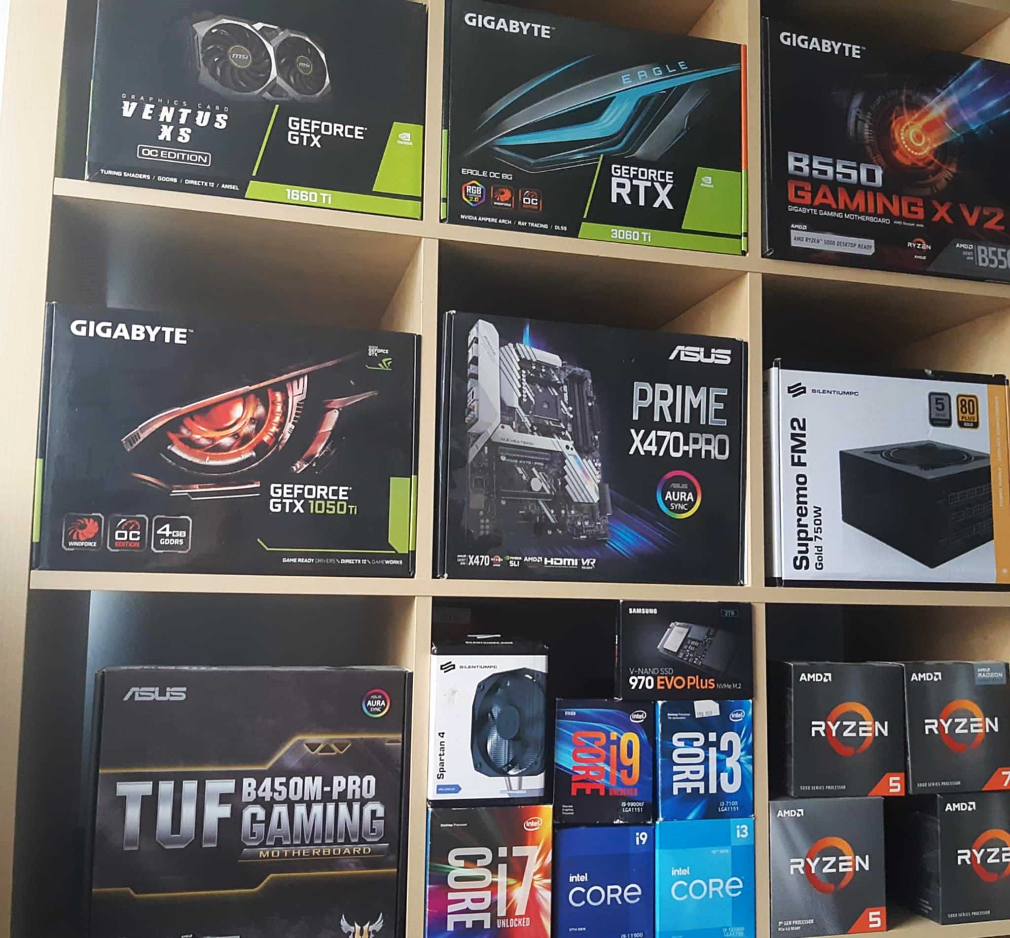 Pudełka po kartach graficznych RTX3xx GTX1xxx