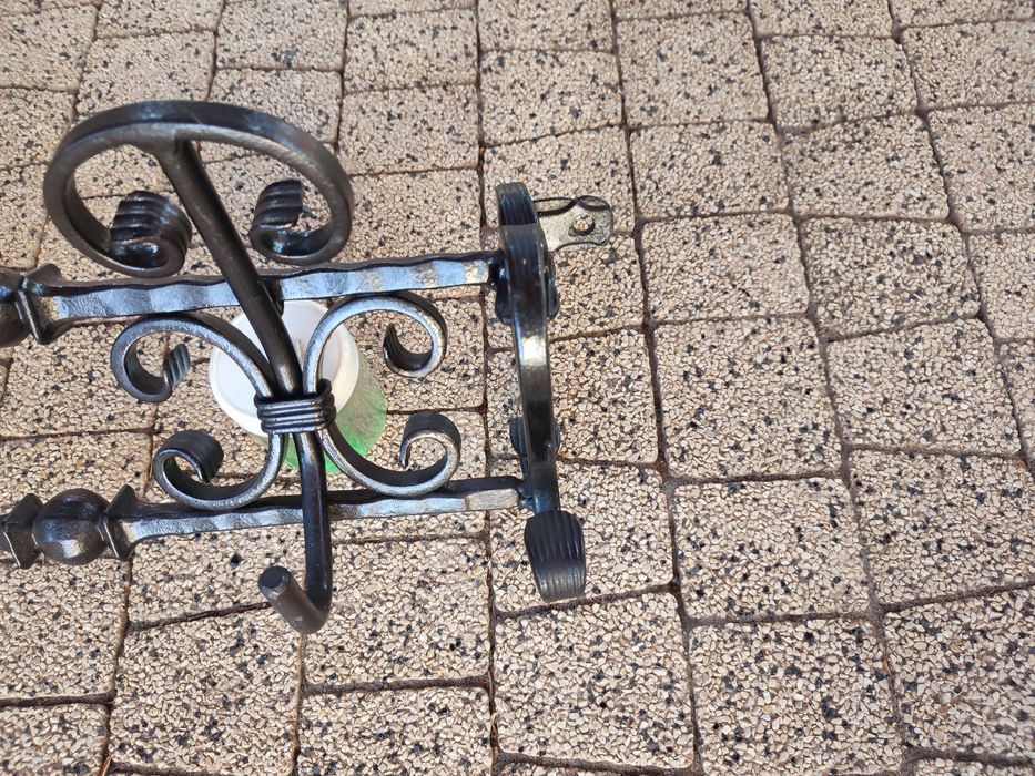 Wieszak nowy kuty czarny na 5 zawieszek  120 cm