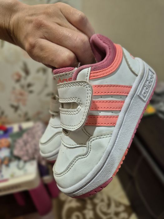 Кросівки adidas 23р.