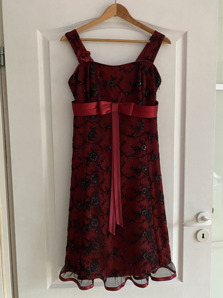 Sukienka wieczorowa czerwona elegancka cekiny M 38 krótka