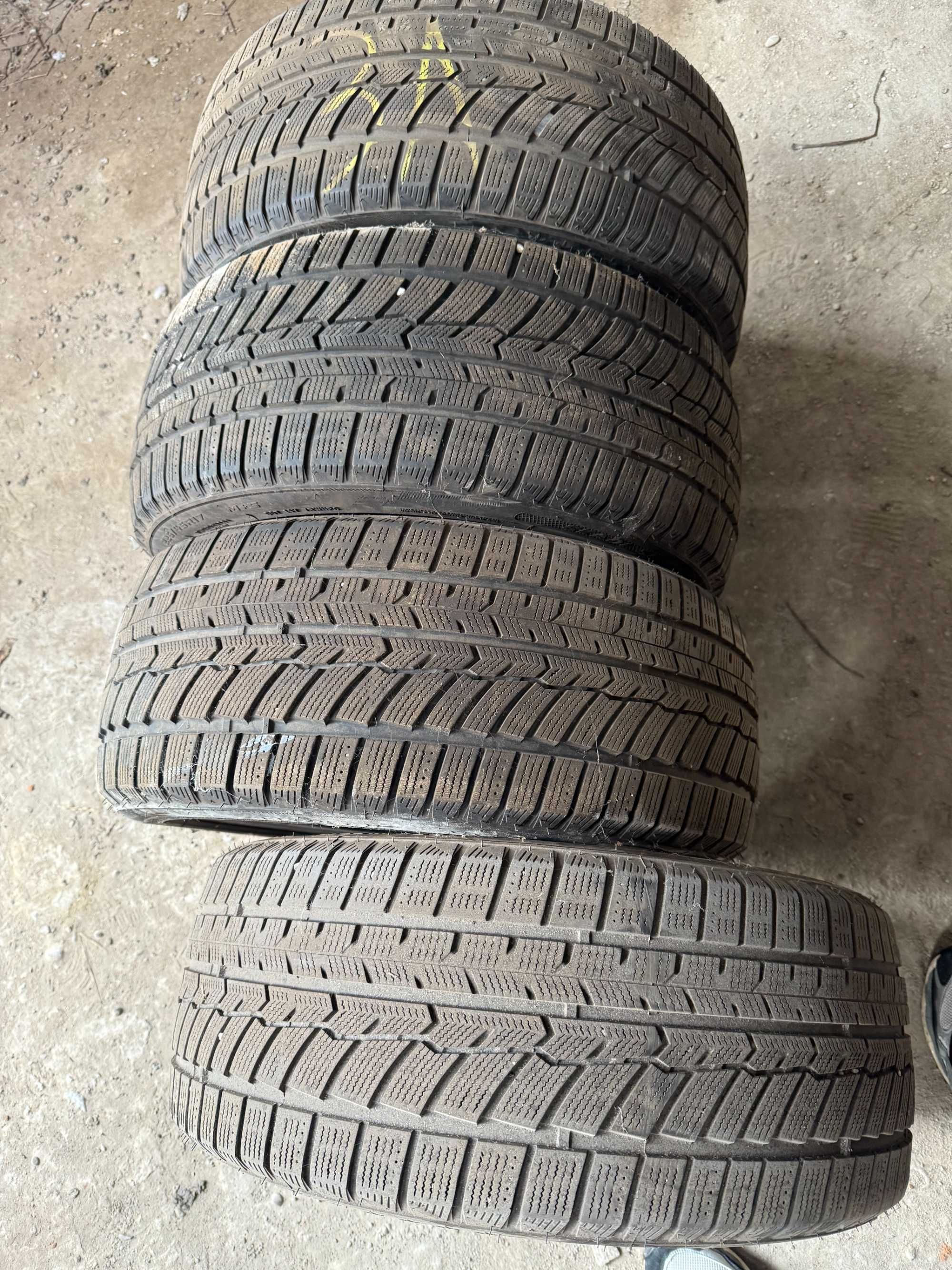 Шини зимові 4шт. 225/45 R17 Austone Skadi Sp-901 2020 рік, б/у