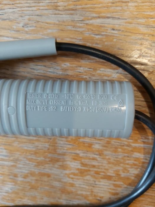 Wskaźnik , miernik napięcia dwubiegunowy Ergom