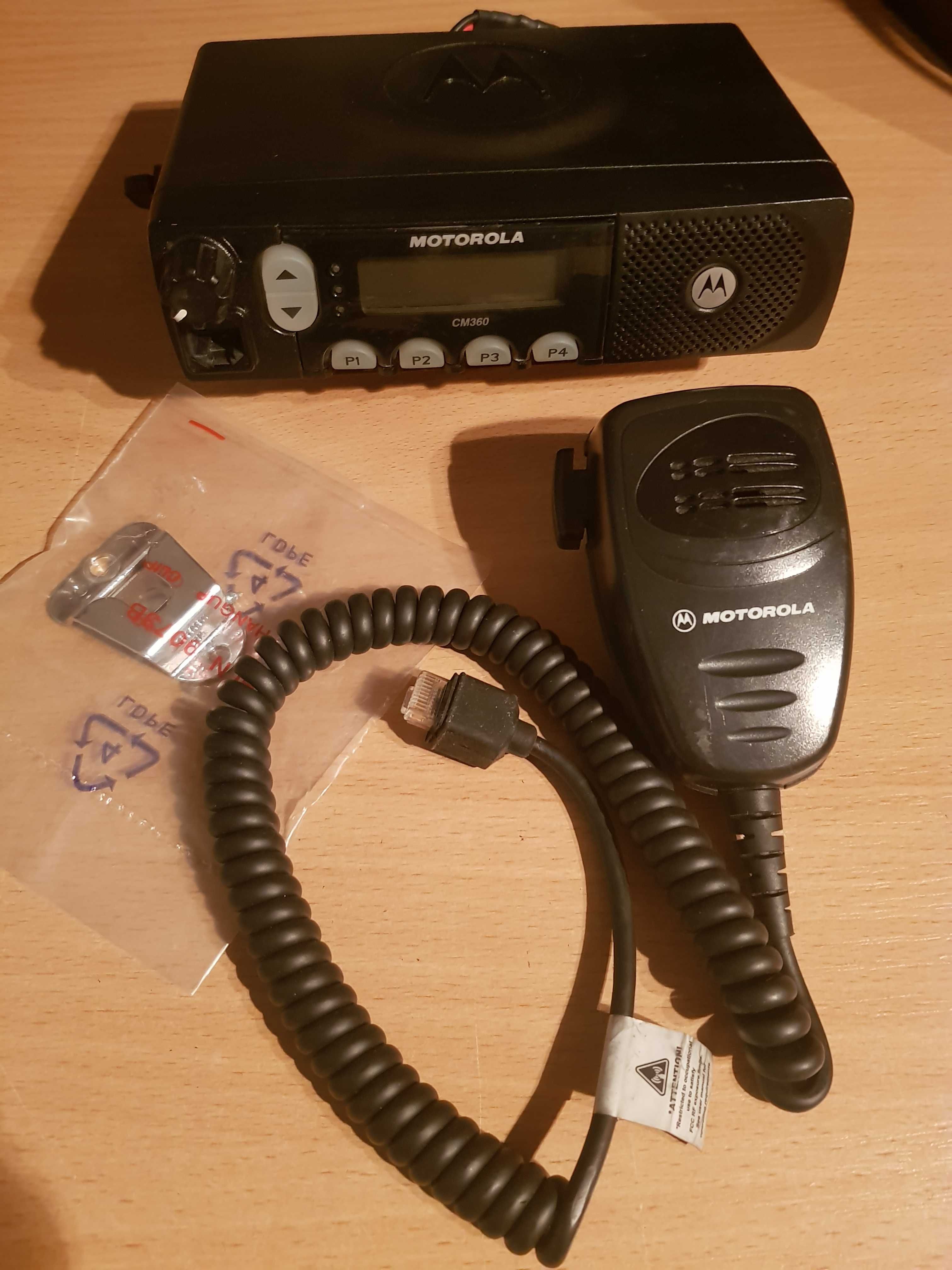 Радиостанция Motorola CM360 Б/У + Программатор в подарок!