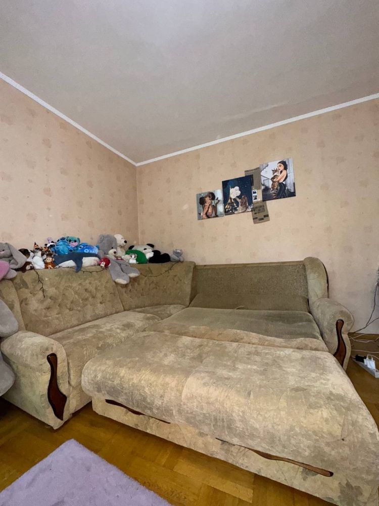 Диван кутовий  б.у.