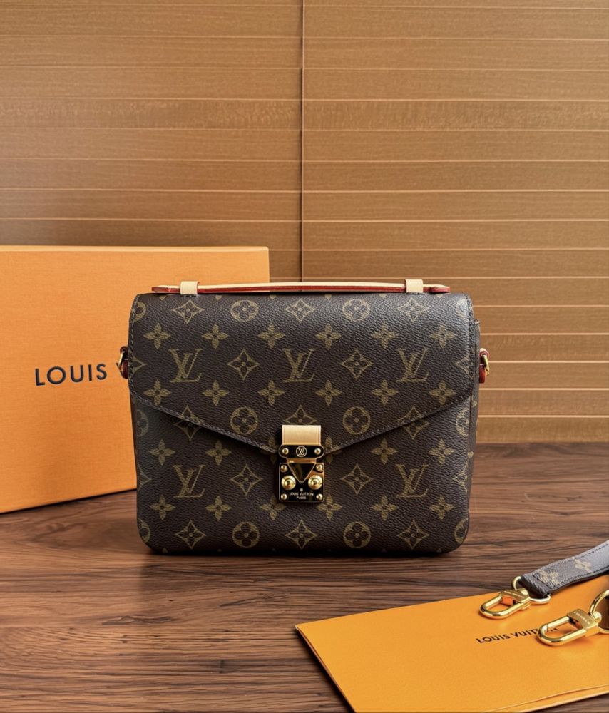 Louis Vuitton Pochette Métis