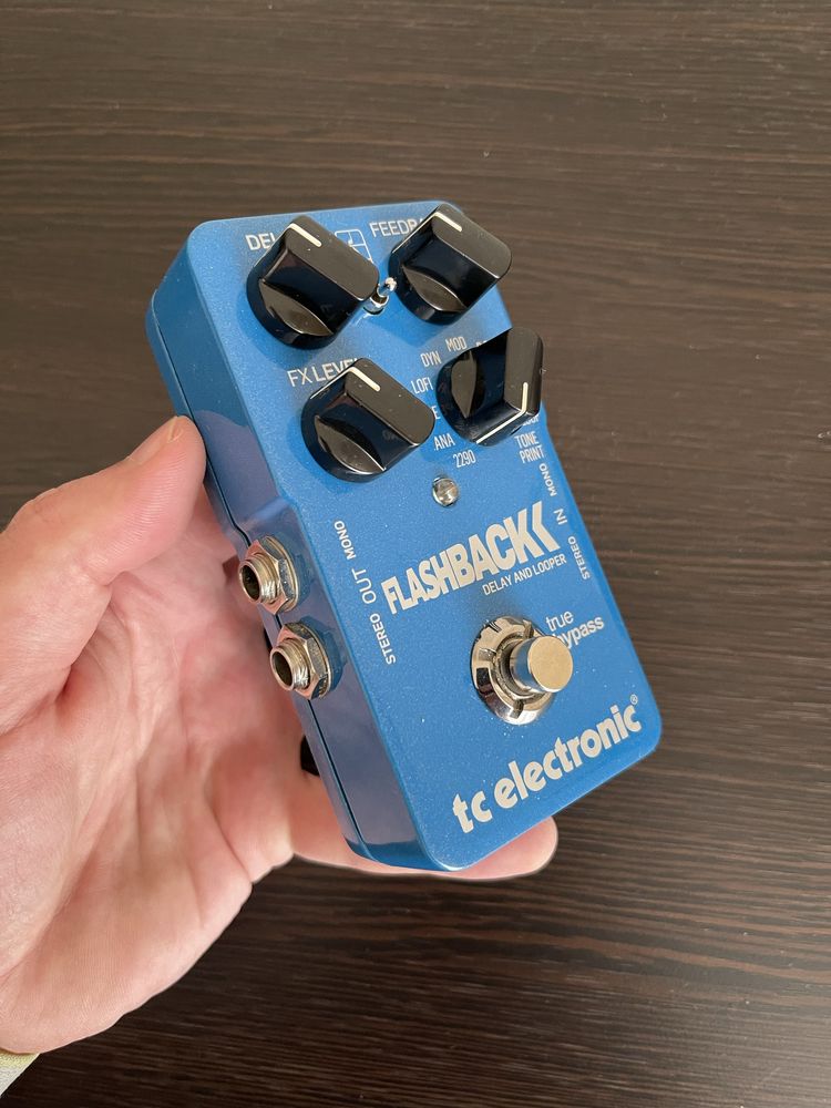 TC Electronic Flashback Delay and Looper (повний комплект)