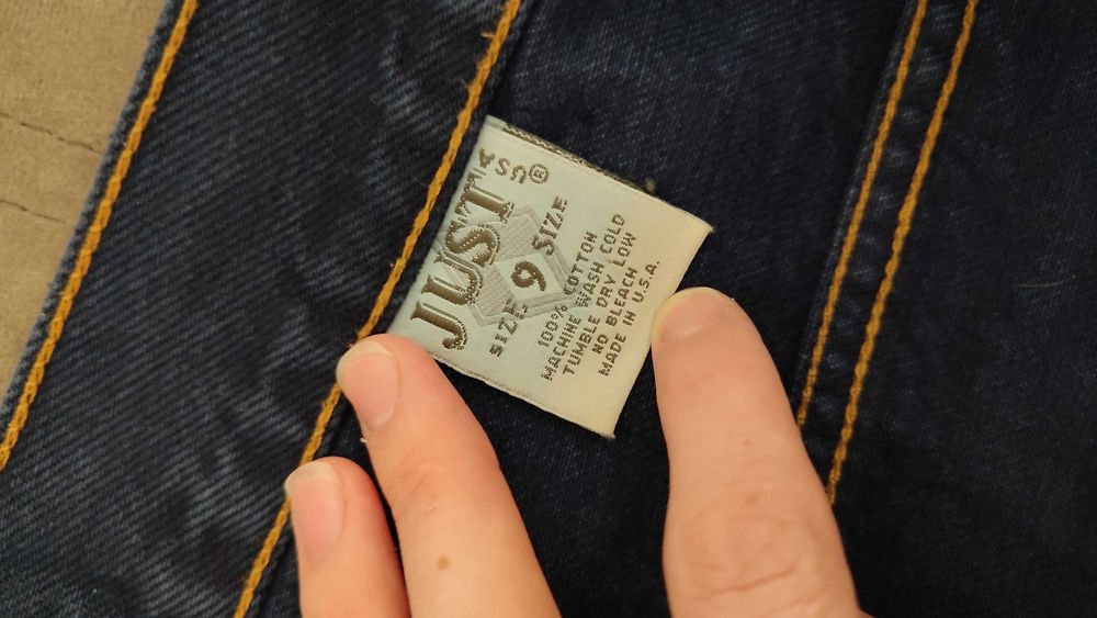 Темно-сині жіночі джинси