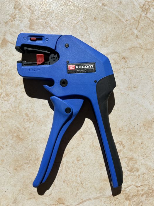 Alicate de descarnar 100% automático Swingo 793940 Facom