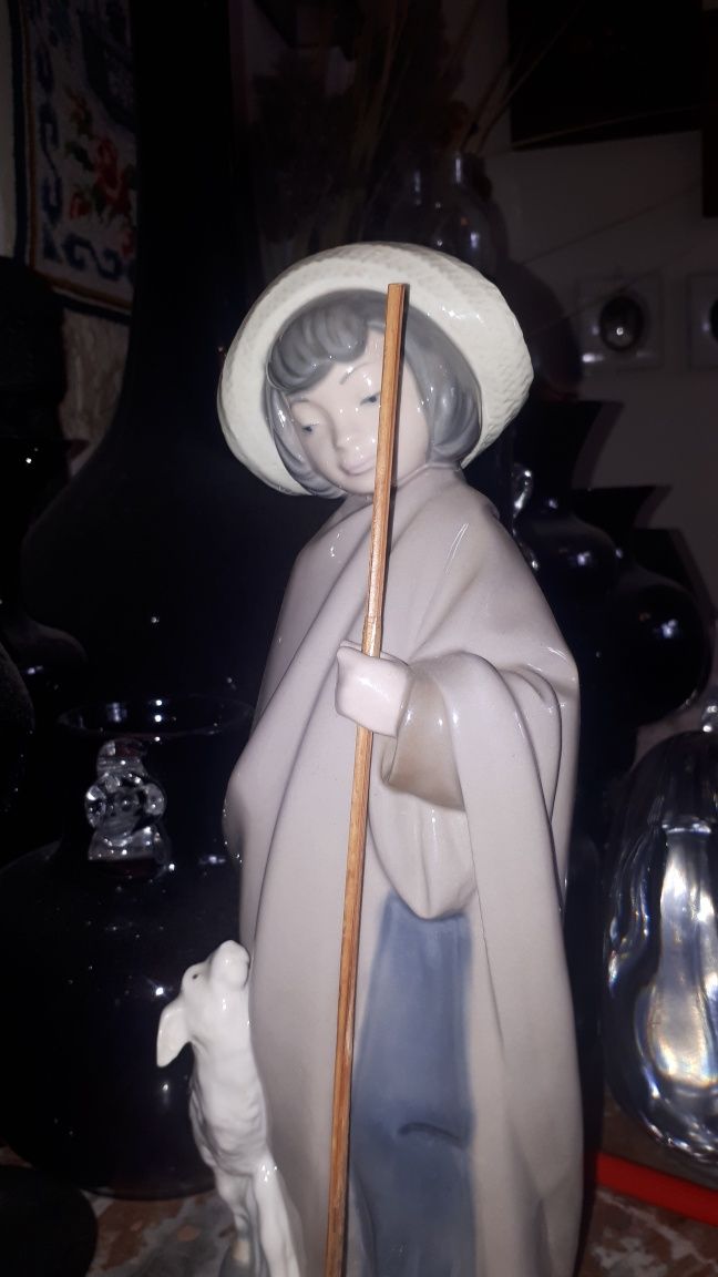 Pasterka Nao Lladro porcelana 27 cm