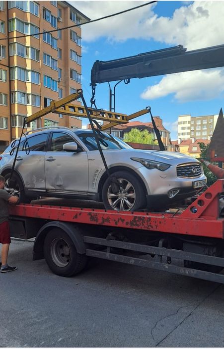 Продам Infiniti fx35, після незначного дтп