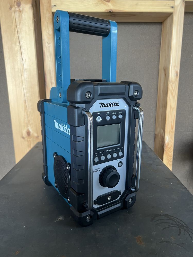 Radio Makita DMR107