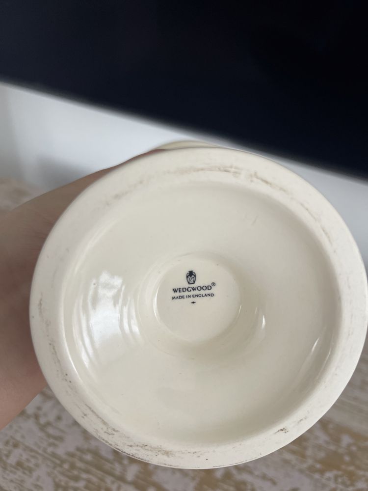 Angielski wazon Wedgwood 22 cm sliczny