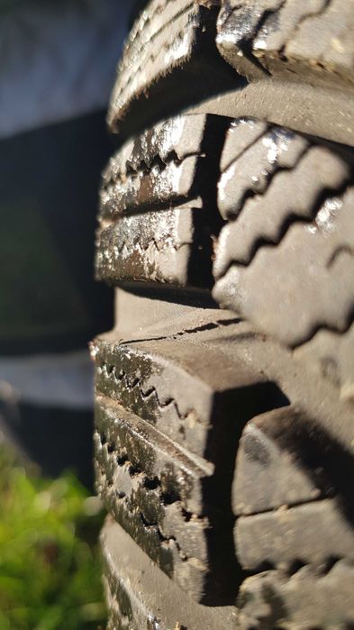 Blizzak 205/55 R16 (3722) + Felgi Toyota stalowe 16"