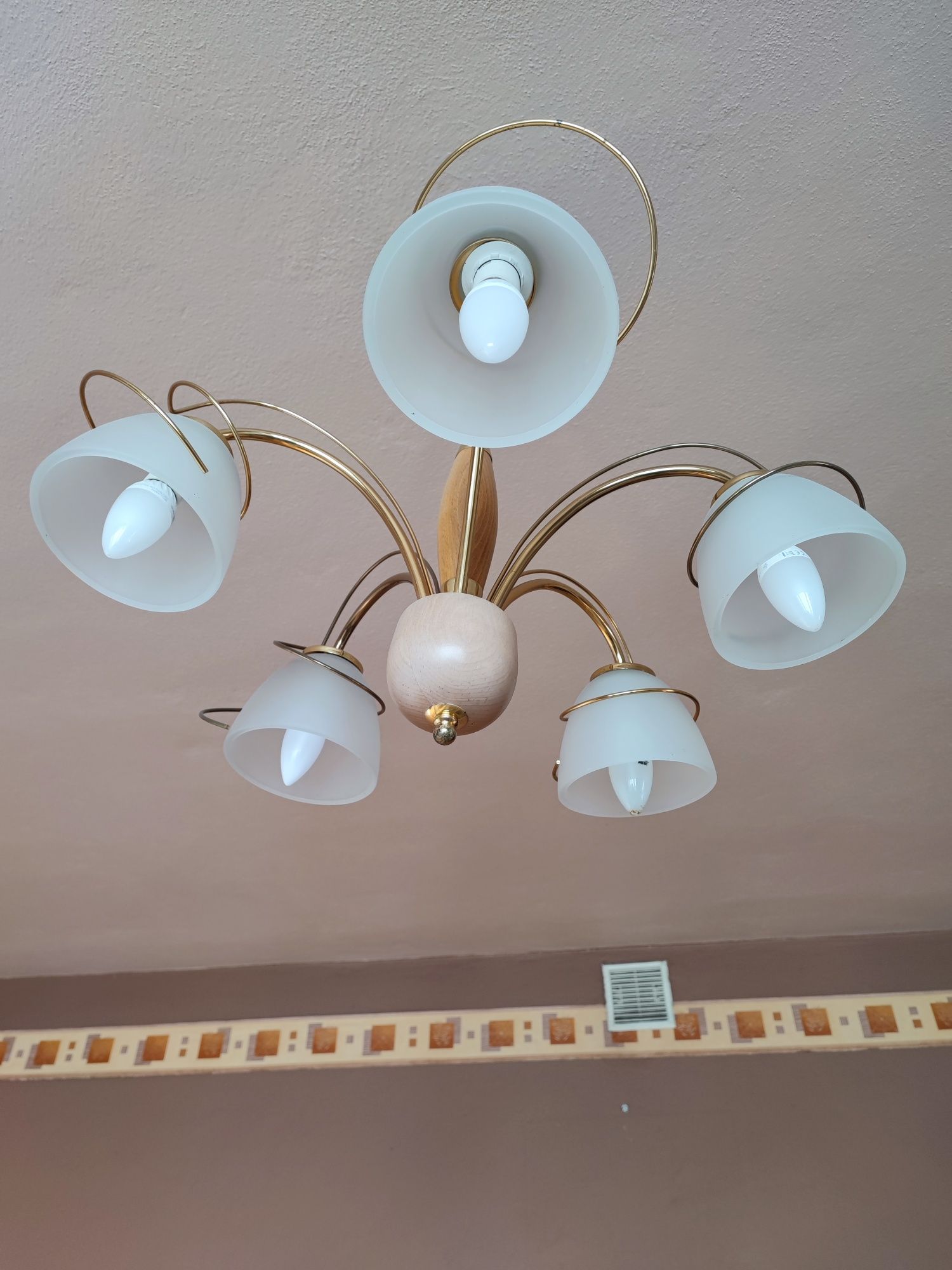 Lampa w stylu klasycznym