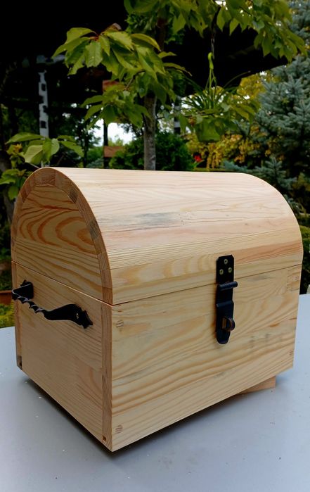 Сундук дерев'яний