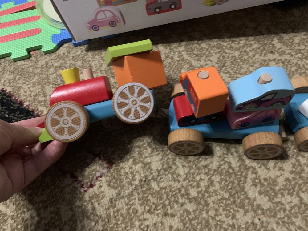 Поїзд з машинками, дерев`яна іграшка. Cubika