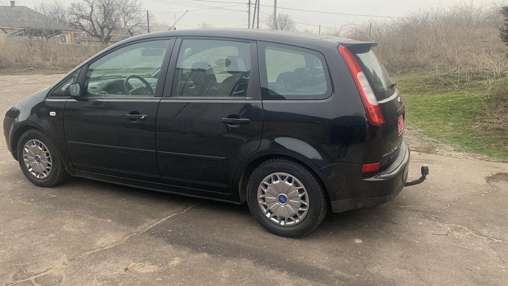 Продам машину форд