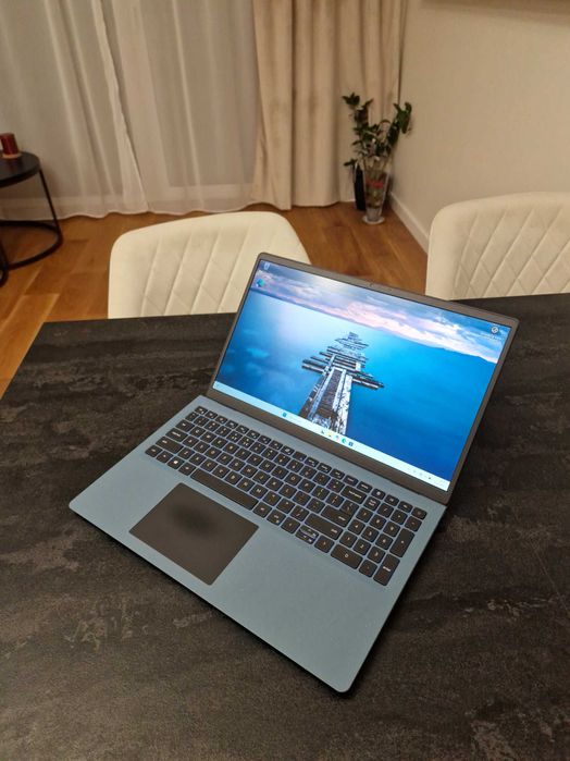 Dell Inspiron 3511 15,6" Full HD i7-11gen/16GB RAM/512SSD/Bateria 7H