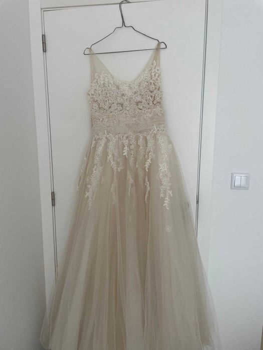 Vestido de noiva em bom estado