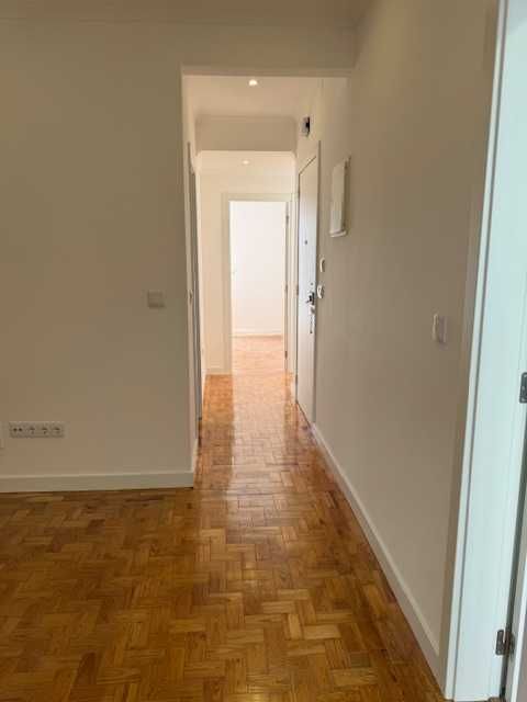 Apartamento de 3 quartos totalmente remodelado e equipado