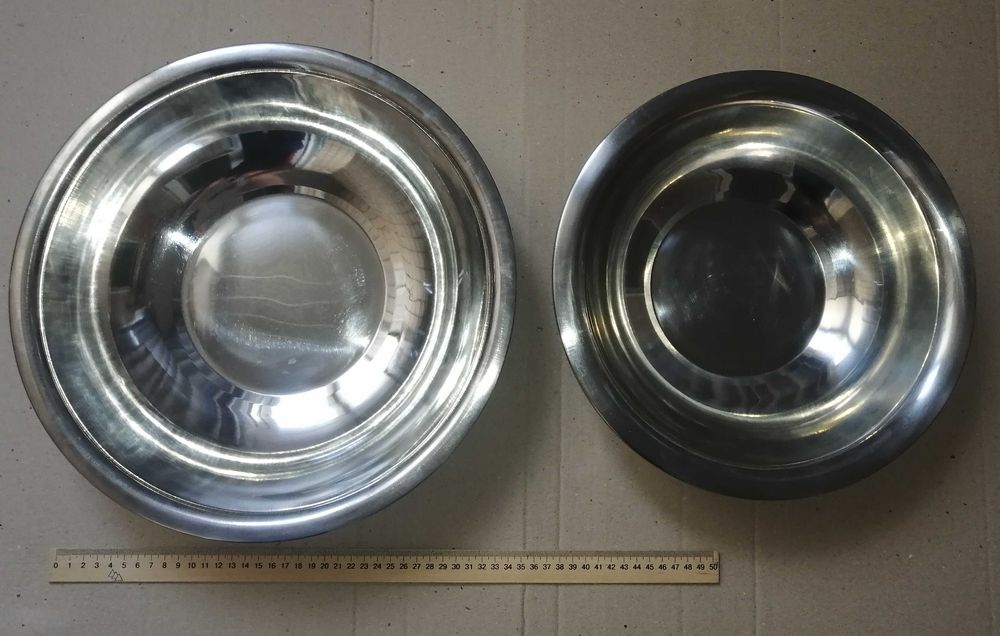 Для пищевых продуктов миска 36 см и 32 см Новые. Не использовали