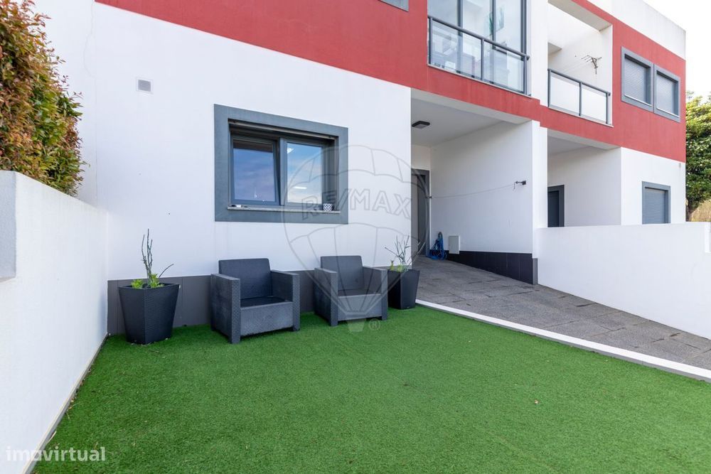 Moradia T4 para venda