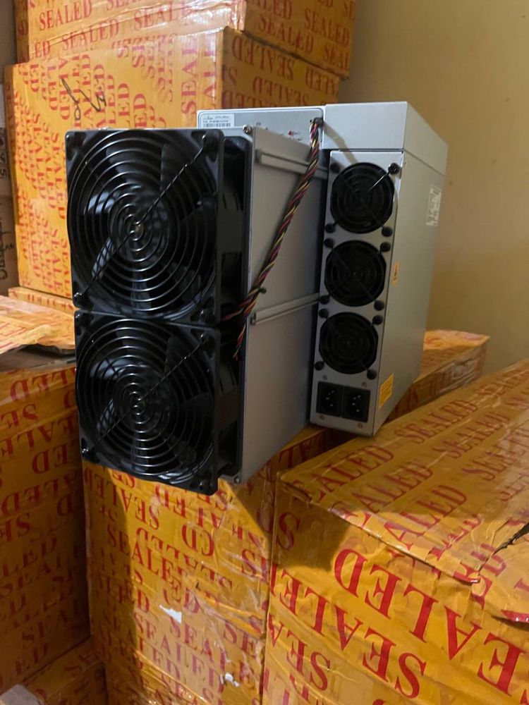 Bitmain Antminer s21+ 216th