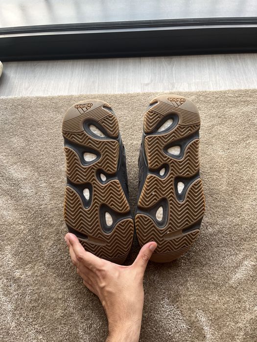 Adidas Yeezy 700 Utility Black