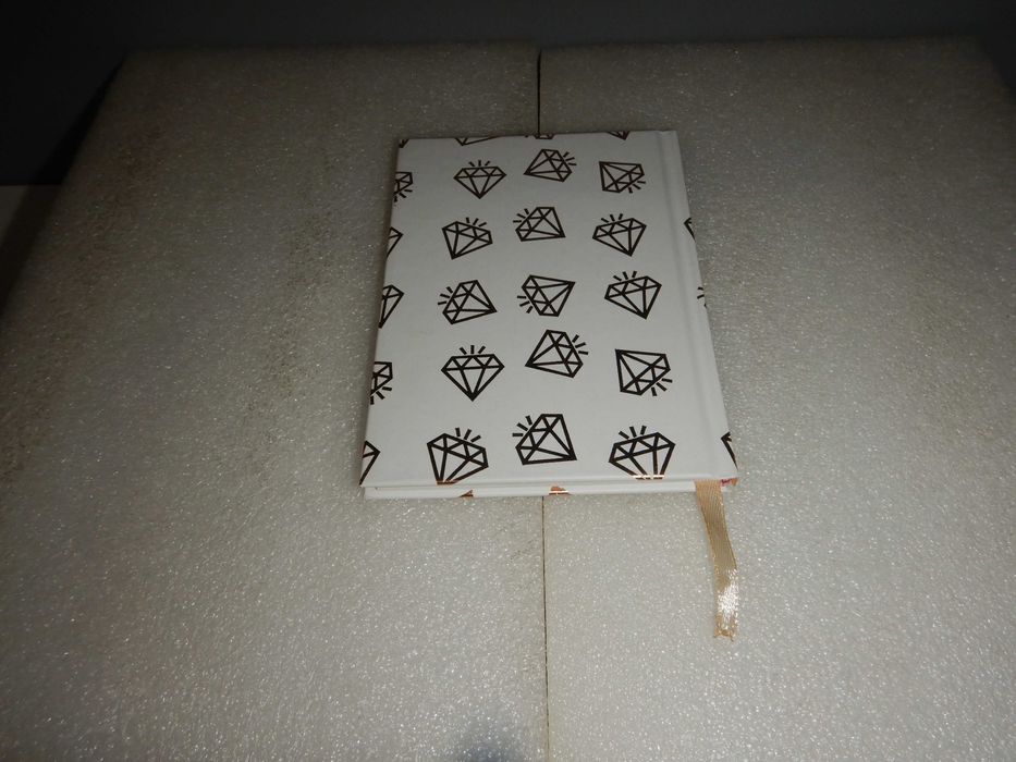 Notatnik   notes A6   64 kartek w linie oprawa twarda