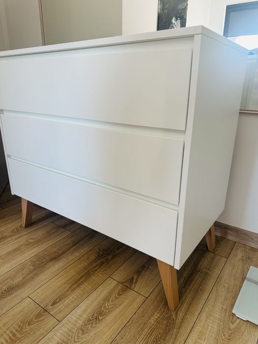 Komoda Pinio Swing, nadkladka do przewijania