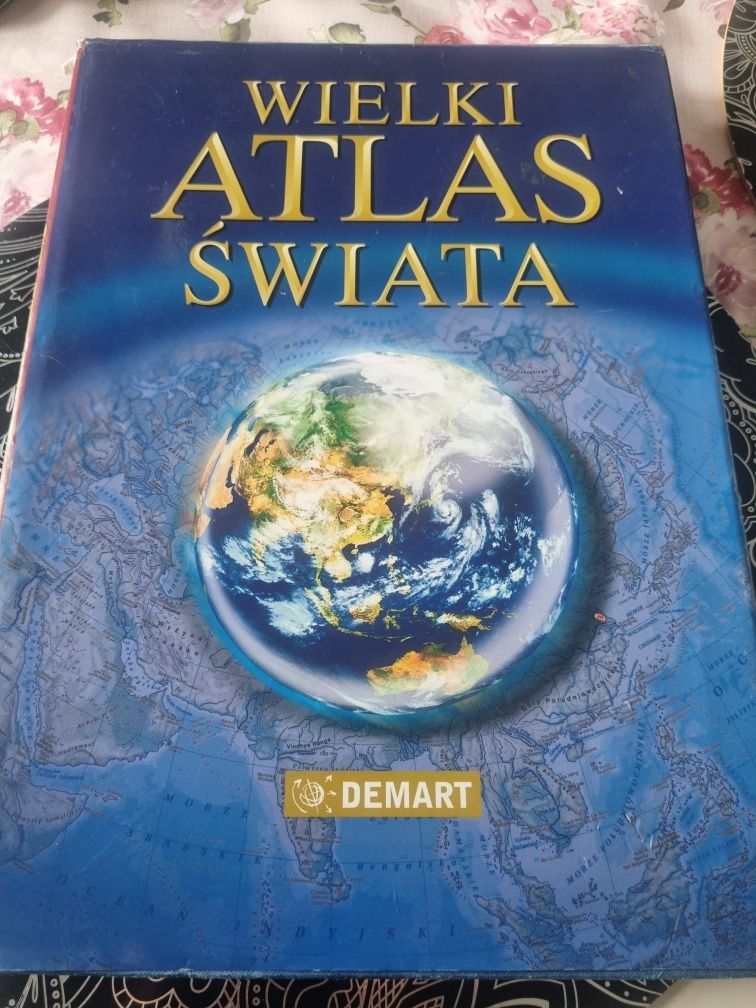 Sprzedam wielki  atlas świata