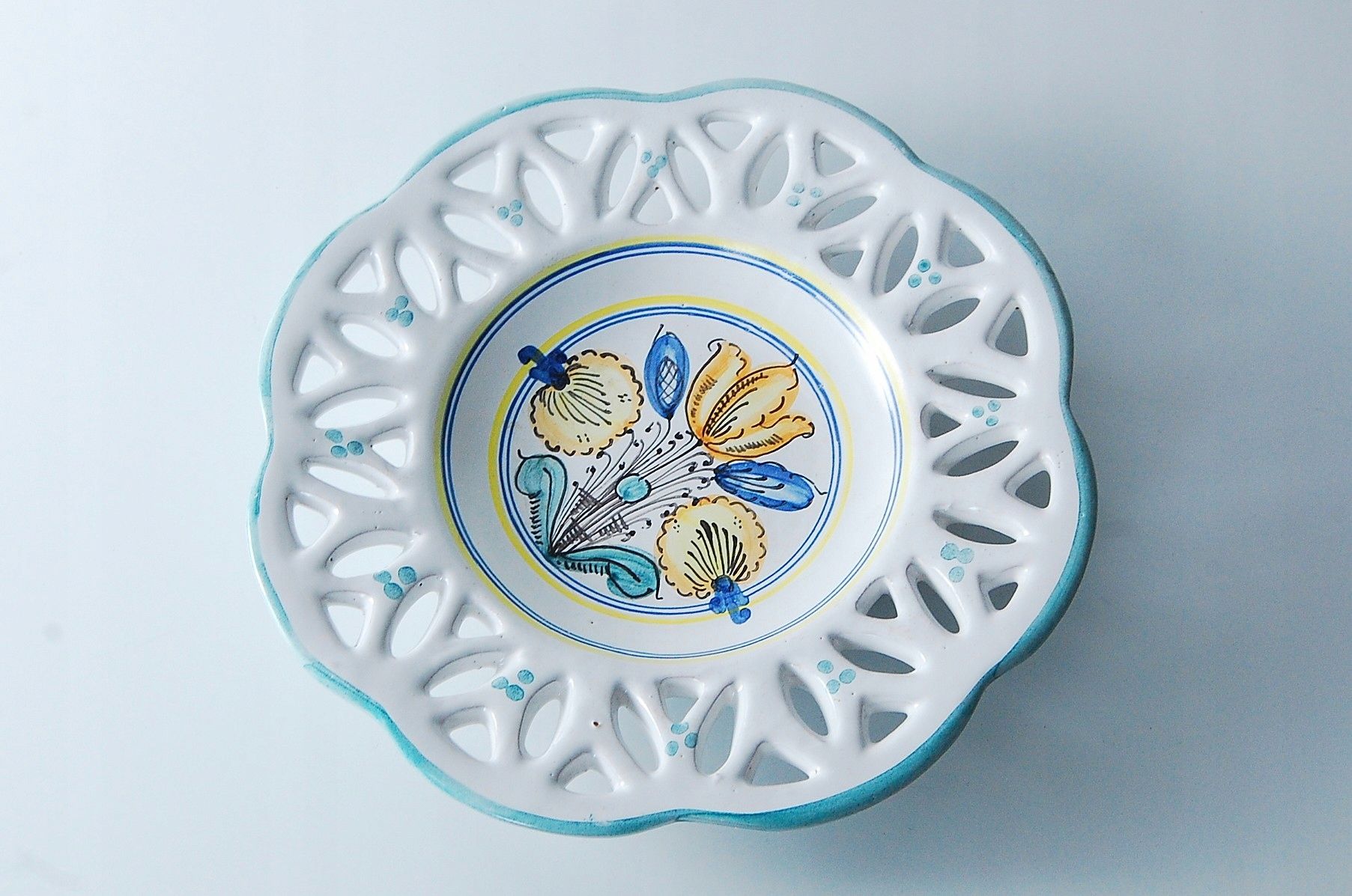 ceramika śródziemnomorksa piękna patera talerz