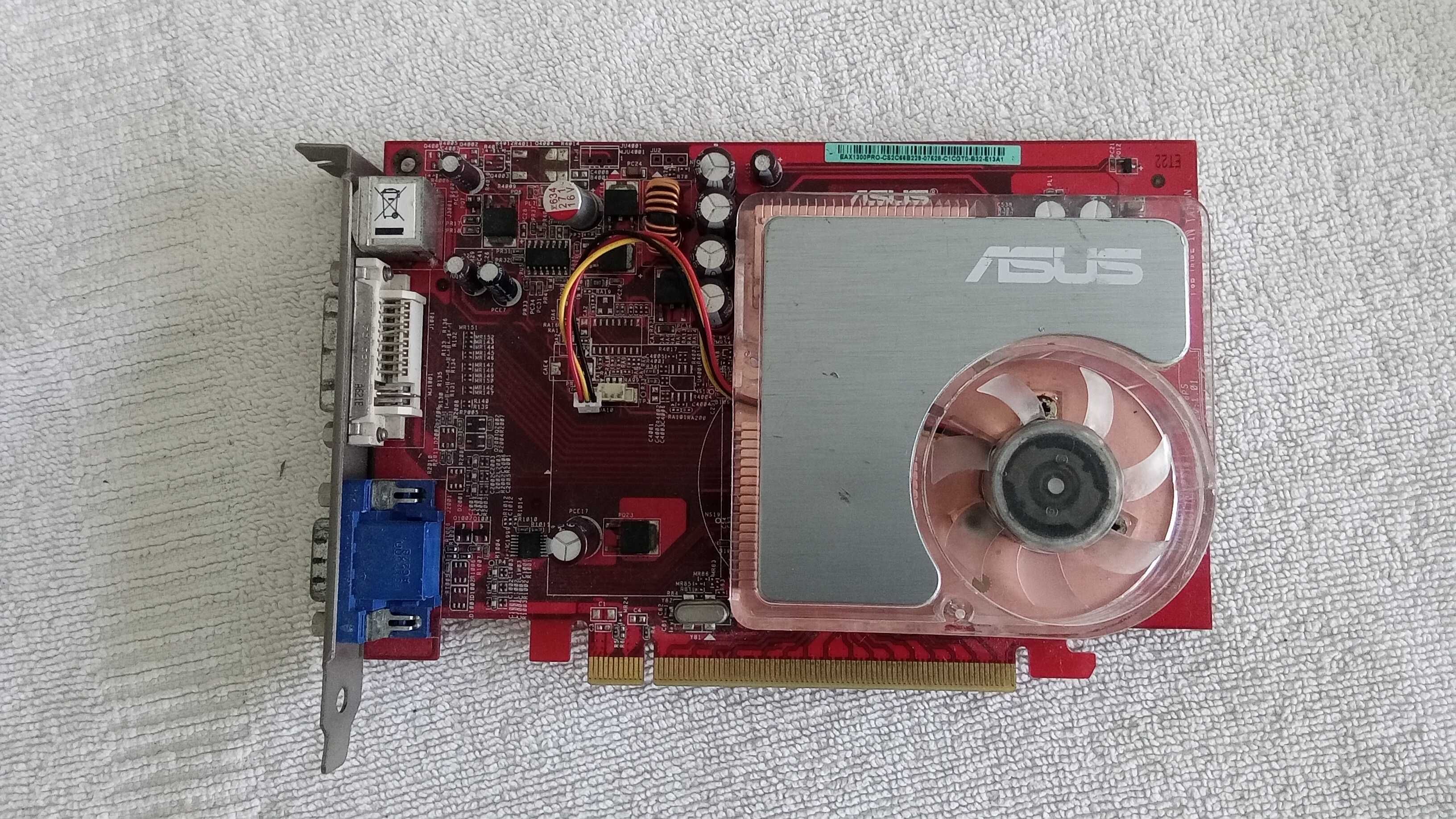 [PC Vintage] Radeon X1300 da ASUS