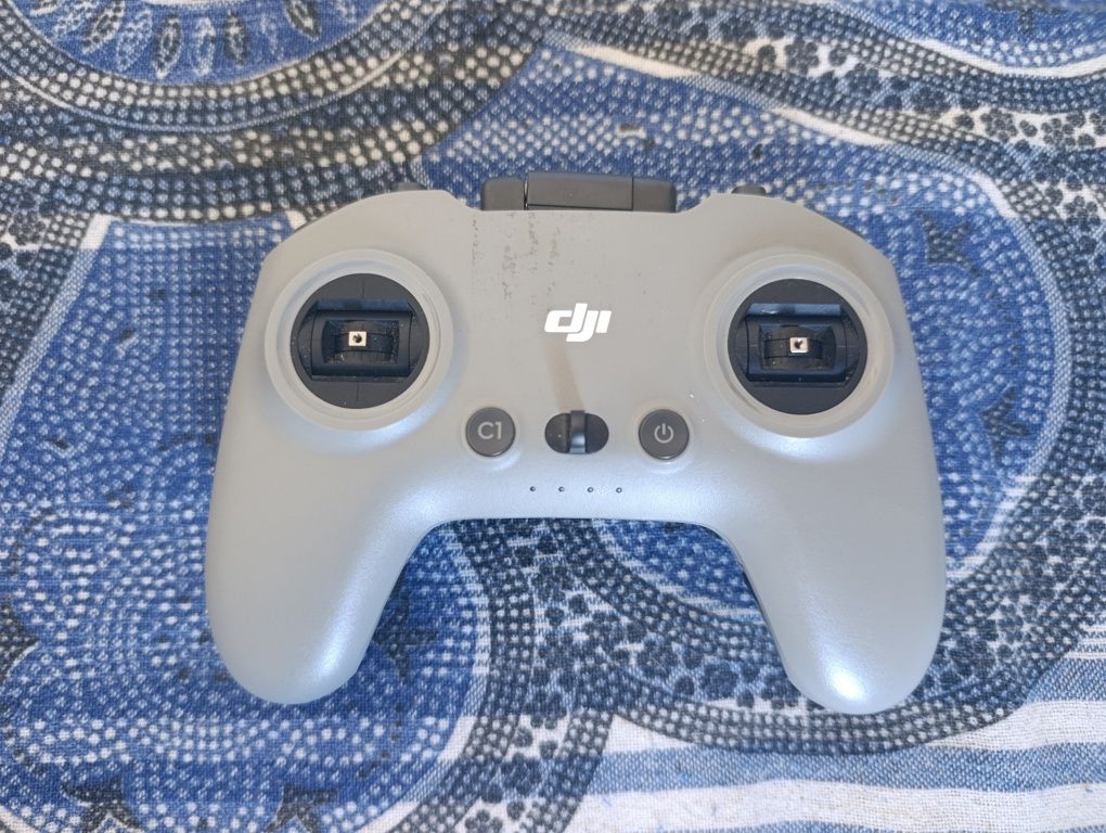 DJI Avata + Googles + 4 baterias + Motion Controller